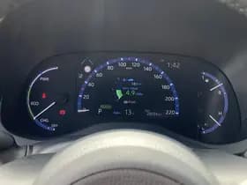 Toyota Yaris-cross thumbnail 85