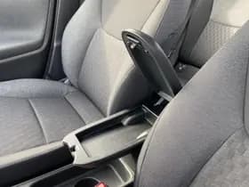 Toyota Yaris thumbnail 34