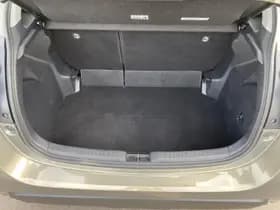 Toyota Yaris thumbnail 8