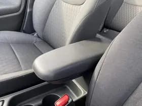 Toyota Yaris thumbnail 79