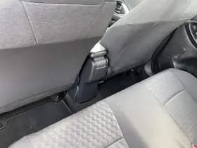 Toyota Yaris thumbnail 87