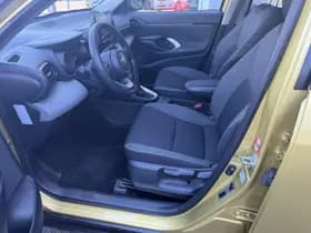 Toyota Yaris-cross thumbnail 13