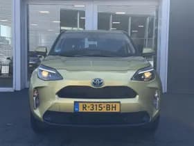 Toyota Yaris-cross thumbnail 3