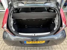 Toyota Aygo thumbnail 12