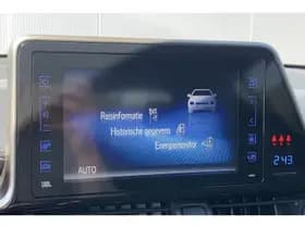 Toyota C-HR thumbnail 16