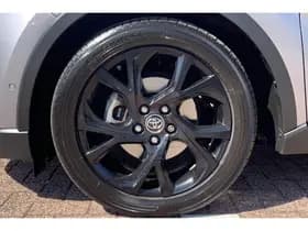 Toyota C-HR thumbnail 34