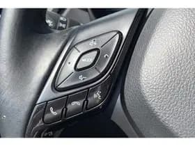 Toyota C-HR thumbnail 40