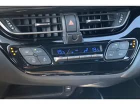 Toyota C-HR thumbnail 48