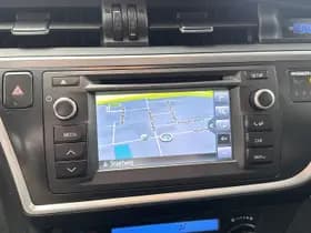 Toyota Auris thumbnail 14