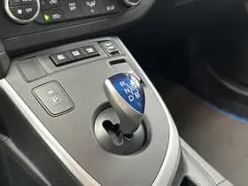 Toyota Auris thumbnail 17