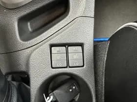 Toyota Auris thumbnail 18