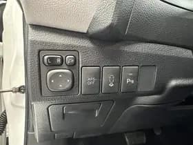 Toyota Auris thumbnail 33