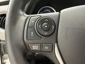 Toyota Auris thumbnail 37