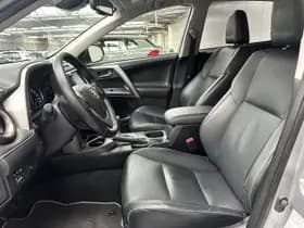 Toyota RAV4 thumbnail 2