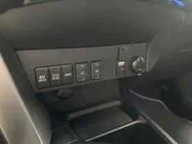 Toyota RAV4 thumbnail 19