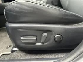 Toyota RAV4 thumbnail 5