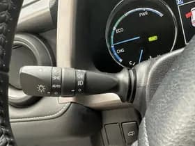 Toyota RAV4 thumbnail 8