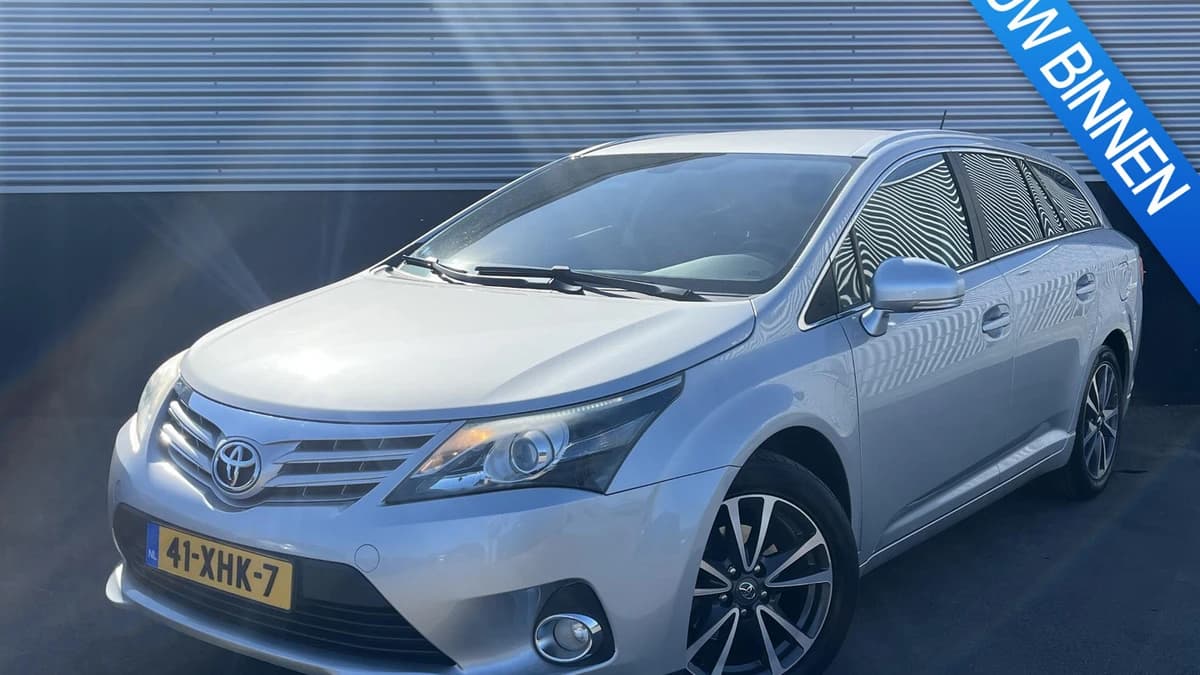 Toyota Avensis — foto 1