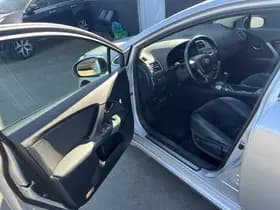 Toyota Avensis thumbnail 57