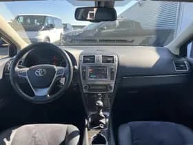 Toyota Avensis thumbnail 18