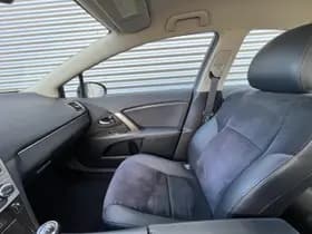 Toyota Avensis thumbnail 41