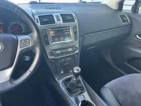 Toyota Avensis thumbnail 75