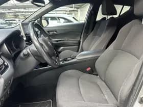 Toyota C-HR thumbnail 2