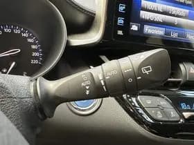 Toyota C-HR thumbnail 36