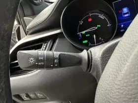 Toyota C-HR thumbnail 8