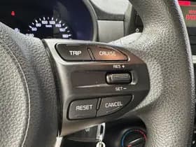 Kia Picanto thumbnail 11