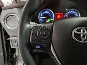 Toyota Auris thumbnail 13
