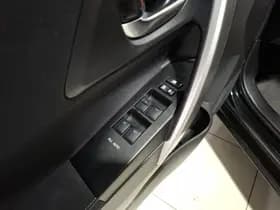 Toyota Auris thumbnail 18