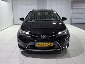 Toyota Auris thumbnail 4