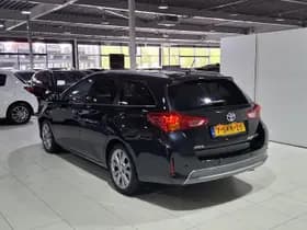 Toyota Auris thumbnail 6