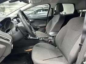 Ford Focus thumbnail 2