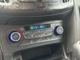 Ford Focus thumbnail 14