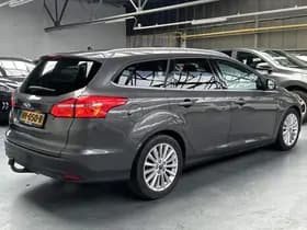 Ford Focus thumbnail 48