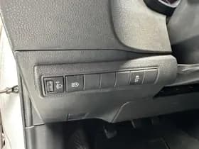 Toyota Corolla-touring-sports thumbnail 4