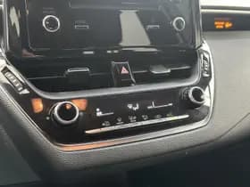 Toyota Corolla-touring-sports thumbnail 12