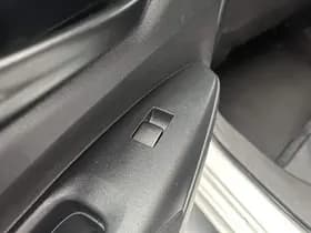 Toyota Corolla-touring-sports thumbnail 39