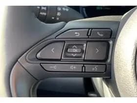 Toyota Yaris thumbnail 10