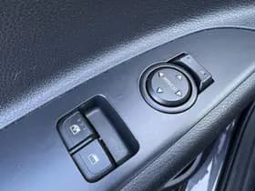 Kia Rio thumbnail 40