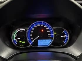Toyota Yaris thumbnail 11