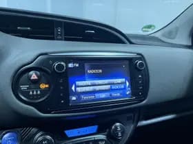 Toyota Yaris thumbnail 12