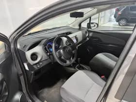Toyota Yaris thumbnail 17