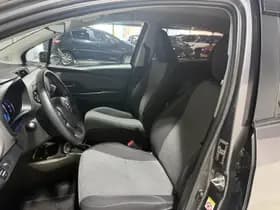 Toyota Yaris thumbnail 10