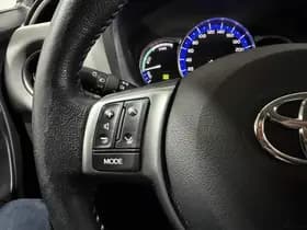 Toyota Yaris thumbnail 32