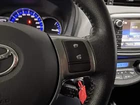 Toyota Yaris thumbnail 33