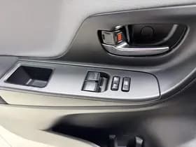 Toyota Yaris thumbnail 39