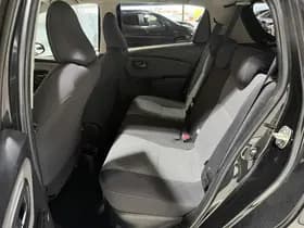 Toyota Yaris thumbnail 42